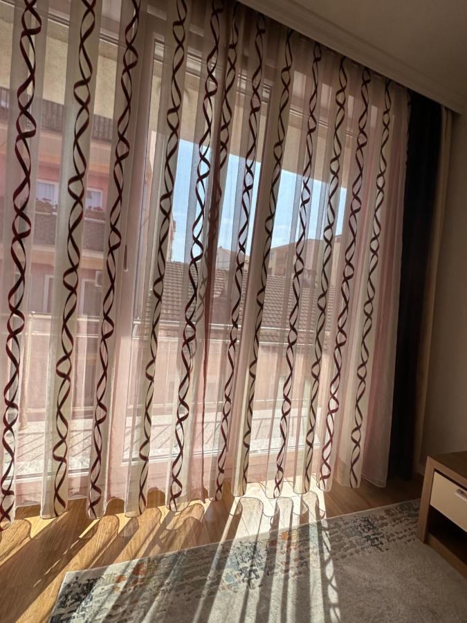 Spacious 3-Bedroom Condo Next To City Center Πρίστινα Εξωτερικό φωτογραφία