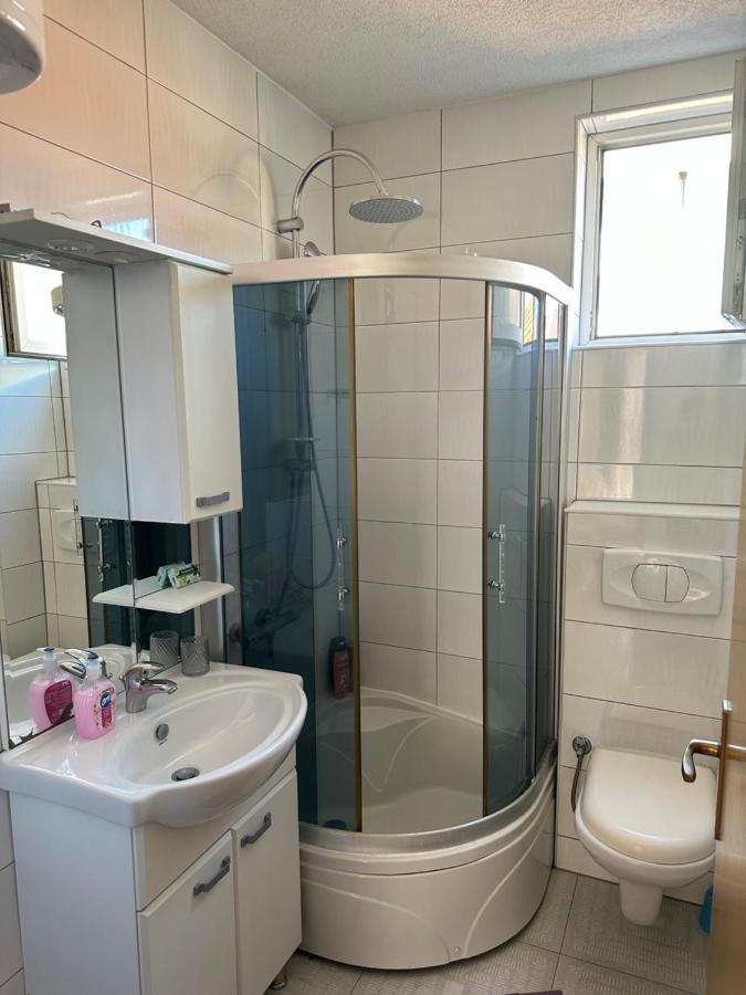 Spacious 3-Bedroom Condo Next To City Center Πρίστινα Εξωτερικό φωτογραφία
