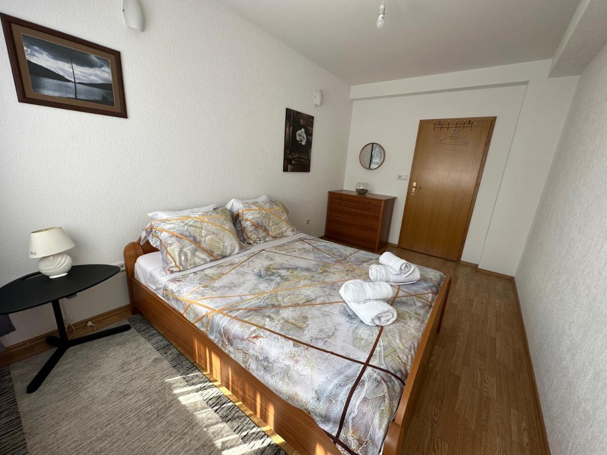 Spacious 3-Bedroom Condo Next To City Center Πρίστινα Εξωτερικό φωτογραφία
